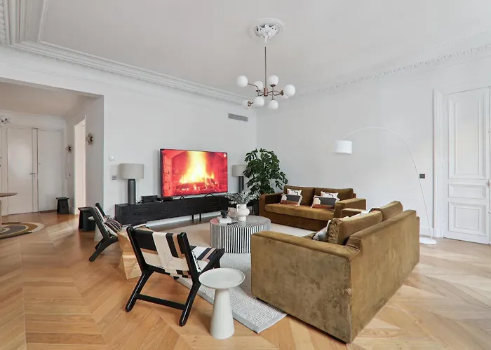 Kaza Bella - Paris 8 Luxurious Apartment Close To Arc De Triomphe