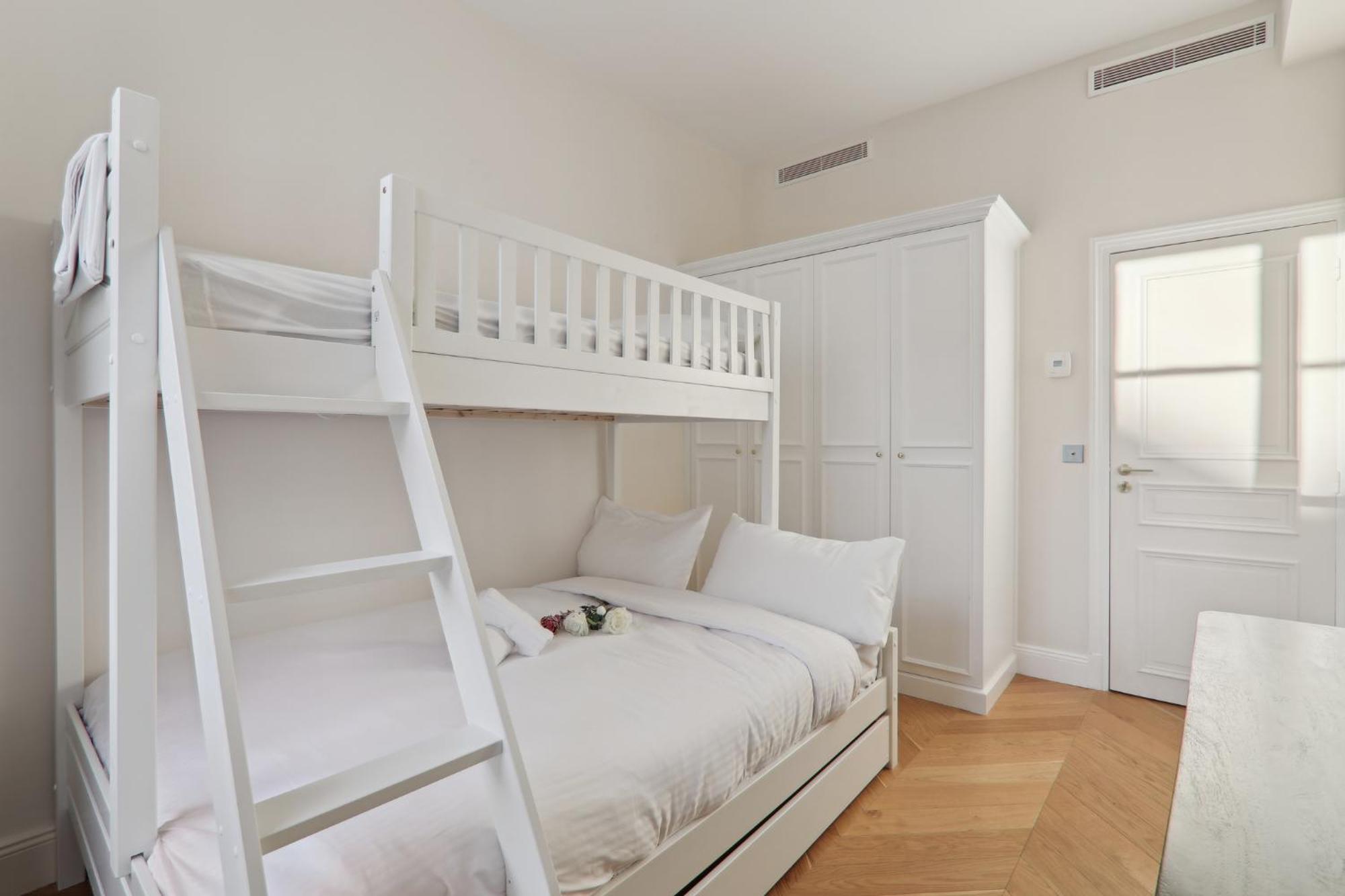 Apartment Kaza Bella - 8 Luxurious Close To Arc De Triomphe